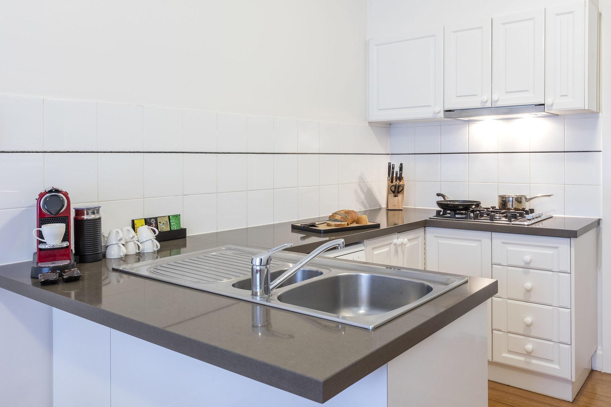 Kimberley Gardens Hotel, Serviced Apartments And Serviced Villas Melbourne Exterior photo