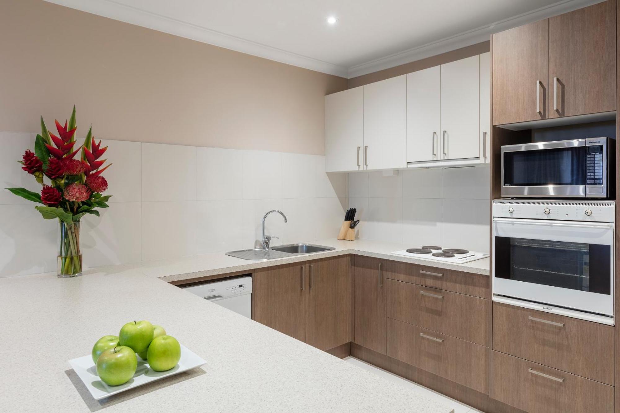 Kimberley Gardens Hotel, Serviced Apartments And Serviced Villas Melbourne Exterior photo