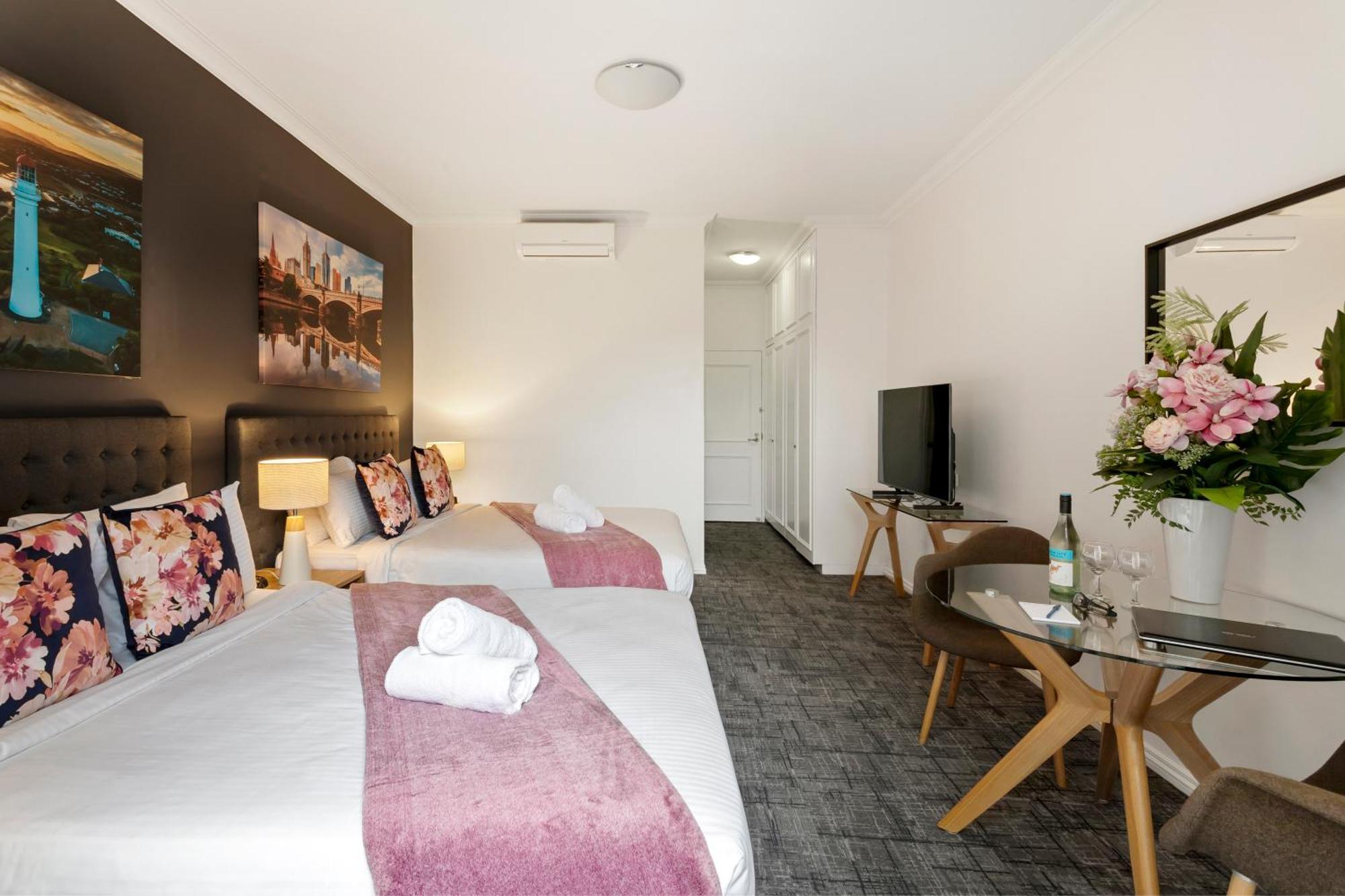 Kimberley Gardens Hotel, Serviced Apartments And Serviced Villas Melbourne Exterior photo
