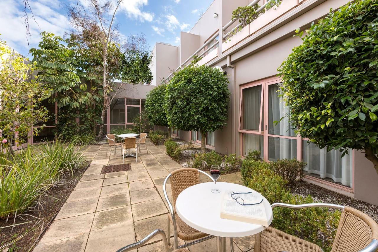 Kimberley Gardens Hotel, Serviced Apartments And Serviced Villas Melbourne Exterior photo